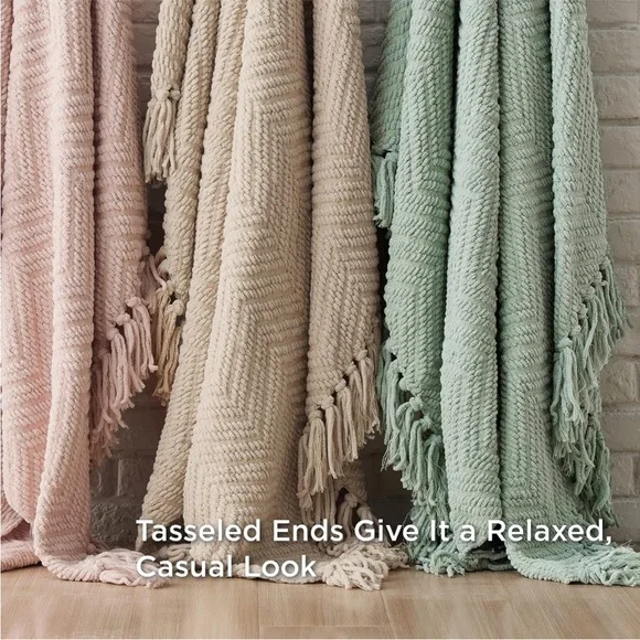 West Elm Oatmeal Light Tan Brown Fringe Chevron Throw Blanket Indoor Luxury Gift - Picture 6 of 13